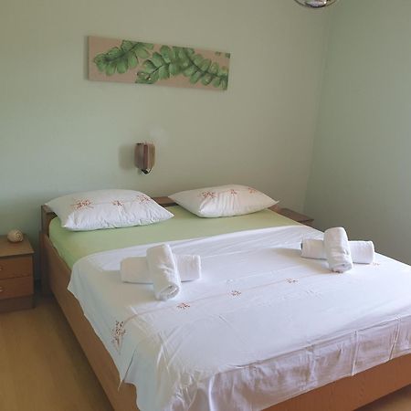 Holiday Home Zvecanje 객실 사진
